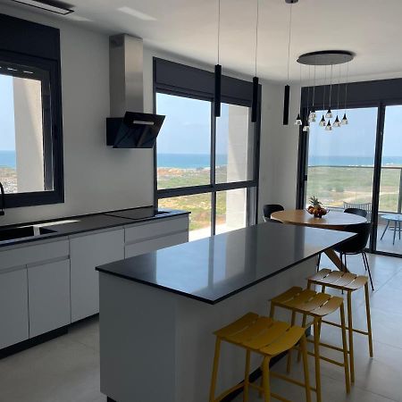 #דירת יוקרה על הים Sunset Beach Apartment# Givat Olga Экстерьер фото