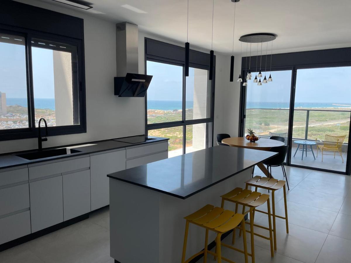 #דירת יוקרה על הים Sunset Beach Apartment# Givat Olga Экстерьер фото