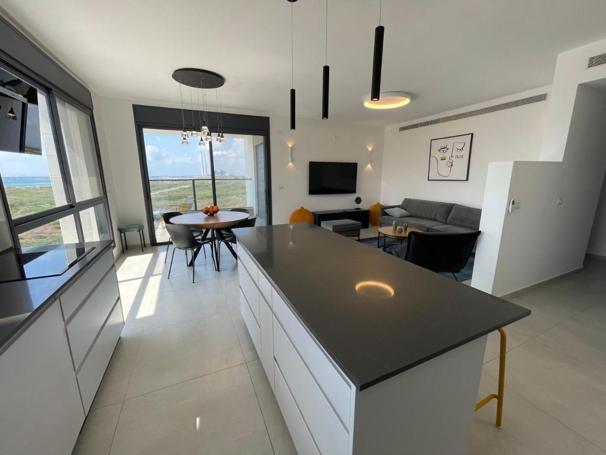 #דירת יוקרה על הים Sunset Beach Apartment# Givat Olga Экстерьер фото